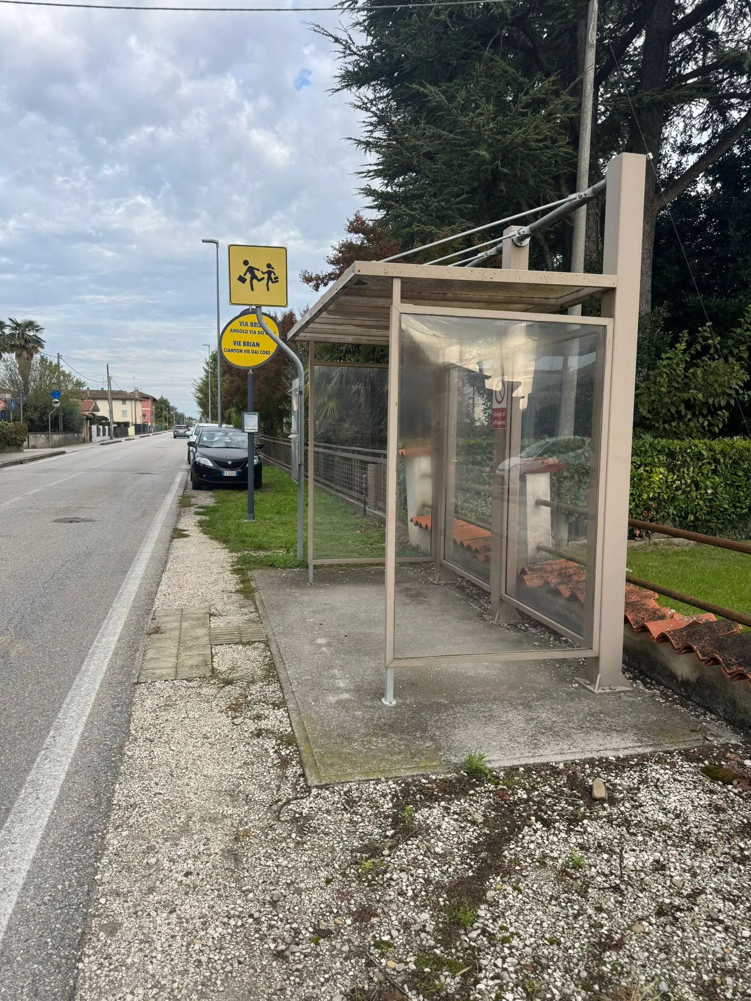 La fermata del bus a Precenicco dove è avvenuto l'incidente