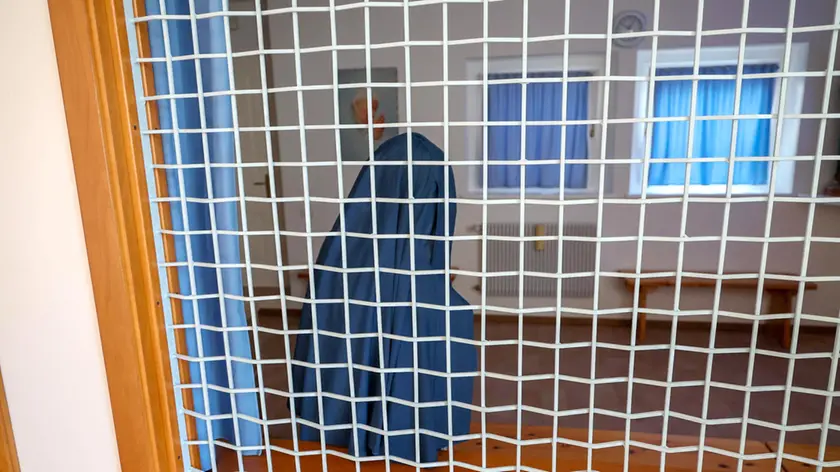 Madre Maria Amata Chiara nel parlatoio del monastero (Bumbaca)