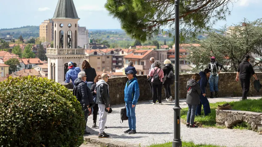 Turisti a Gorizia (Tibaldi)