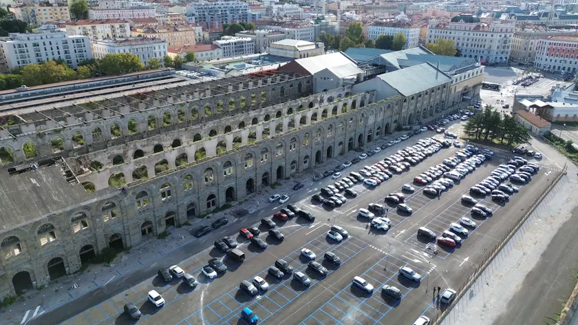 L’area del Silos con i 399 posti ricavati per la Barcolana (foto Bruni)