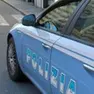 Una macchina della polizia