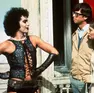 Gli attori Tim Curry, Barry Bostwick, Susan Sarandon in una scena del film uscito nel 1975