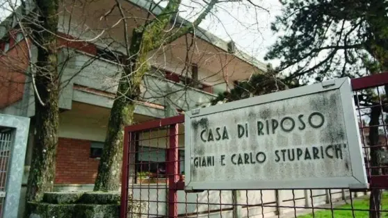 L’ingresso della casa di riposo Stuparich di Borgo San Mauro.