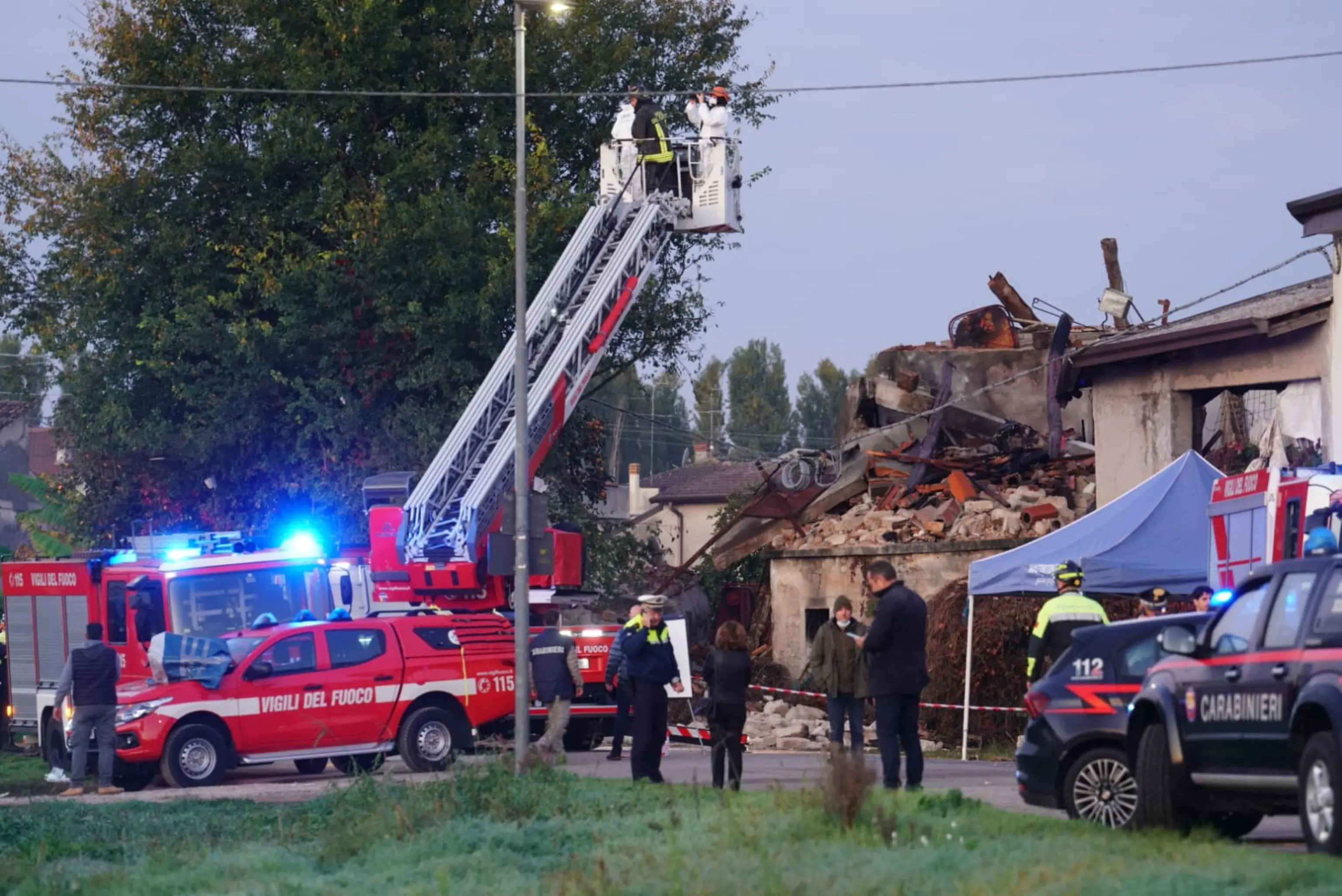 Il luogo della tragedia a Castel d'Azzano