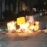 Incendiati alcuni bidoni dell'immondizia in zona Borgo Stazione (Foto Petrussi)
