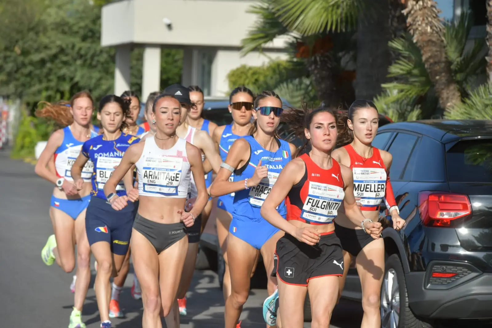 Le atlete in gara alla Internazionale U23 Foto Silvano