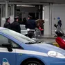 Polizia davanti all’ingresso dello stabilimento di Panzano durante un presidio. Foto Bonaventura