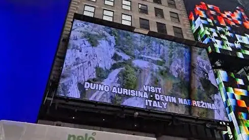 Il video con le immagini di Duino Aurisina a Manhattan