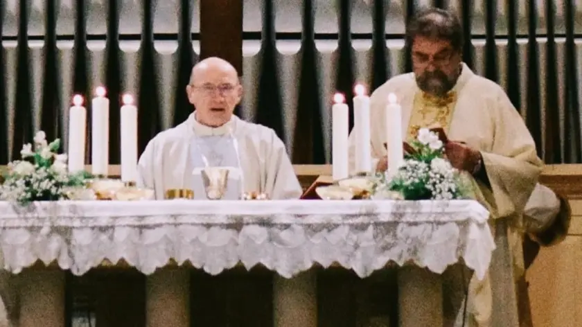 L’arcivescovo Carlo Redaelli con don Paolo Zuttion, nuovo vicario generale dell’Arcidiocesi di Gorizia