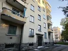 Il condominio Ater di piazzale Giarizzole, teatro della vicenda (foto Lasorte)