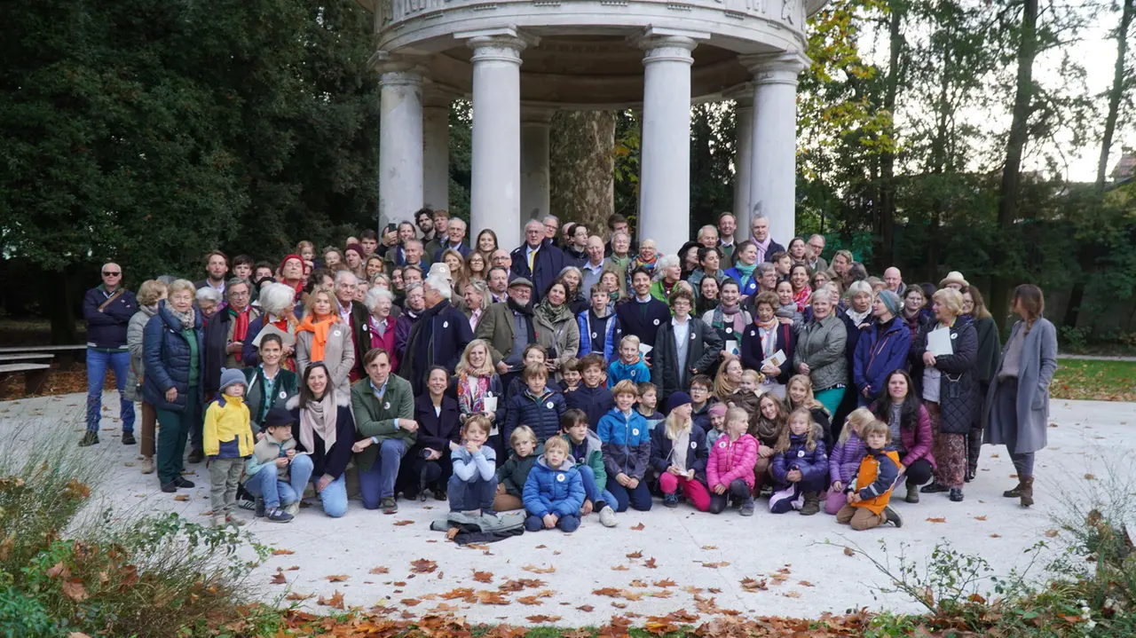 La foto di gruppo. Bumbaca