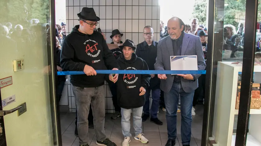 Il taglio del nastro (fotoservizio Katia Bonaventura)