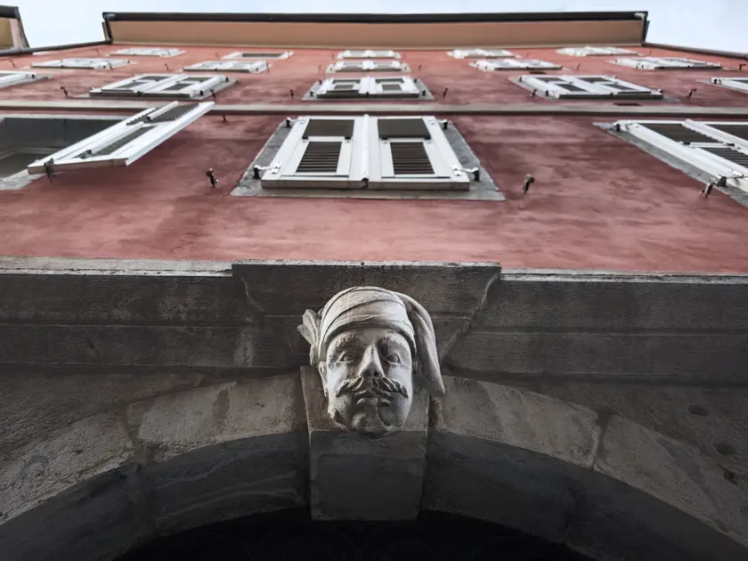Un esempio di panduro in via dei Capitelli (Lasorte)