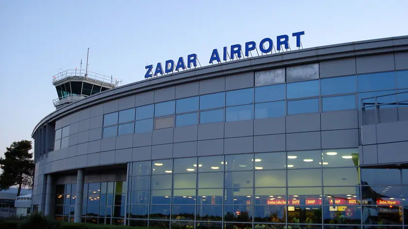 La facciata principale dell’aeroporto croato di Zara