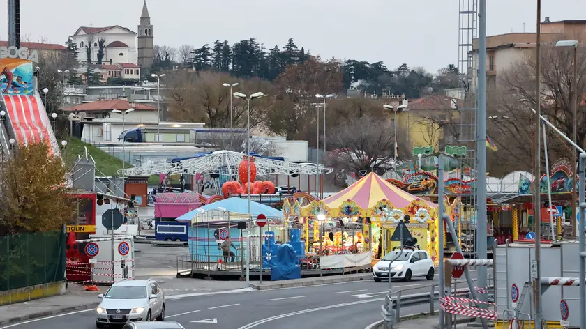 Il Luna park in piazzale delle Puglie due anni fa Foto Lasorte