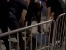 Un frame del video che aveva registrato il pestaggio ai danni del 19enne