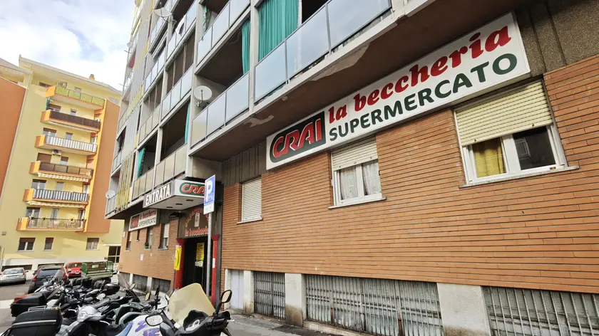 Il supermercato di via Pirano, oggi ultimo giorno poi una nuova realtà nel rione di Chiarbola Foto Lasorte
