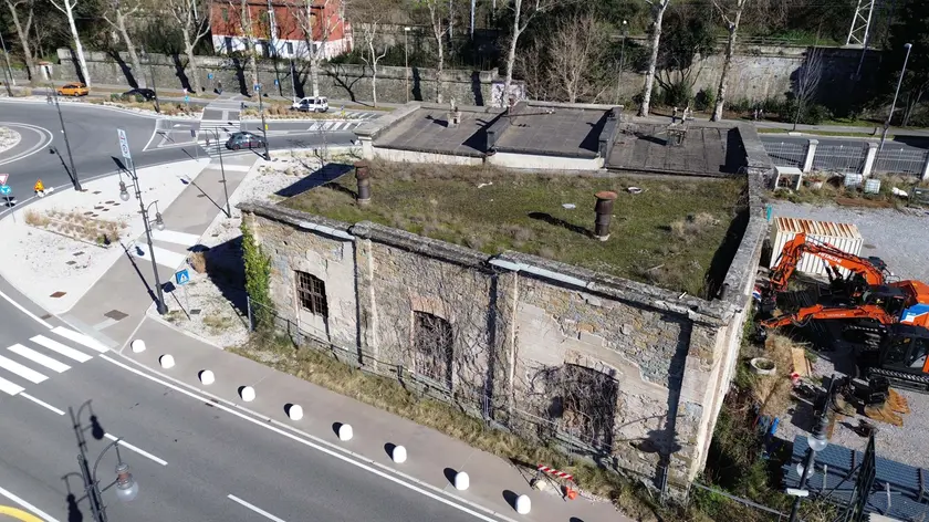 L’ex Rimessa delle locomotive del Porto Vecchio foto Bruni