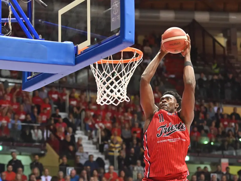 La Pallacanestro Trieste in azione (Bruni)