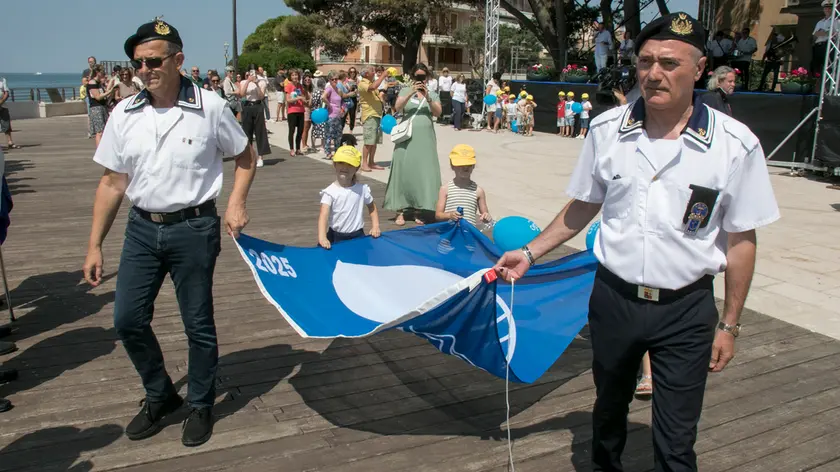 La Bandiera Blu consegnata a Grado la scorsa estate
