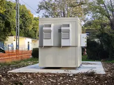 La base per l’antenna da 24 metri nella frazione di Visogliano accanto alla stazione ferroviaria Foto Lasorte