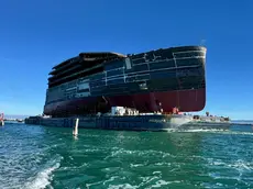 E’ partita da Porto Nogaro la chiatta Arcalupa, con a bordo il secondo troncone della nave extralusso