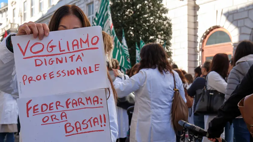 Farmacisti in piazza a Trieste (Silvano)