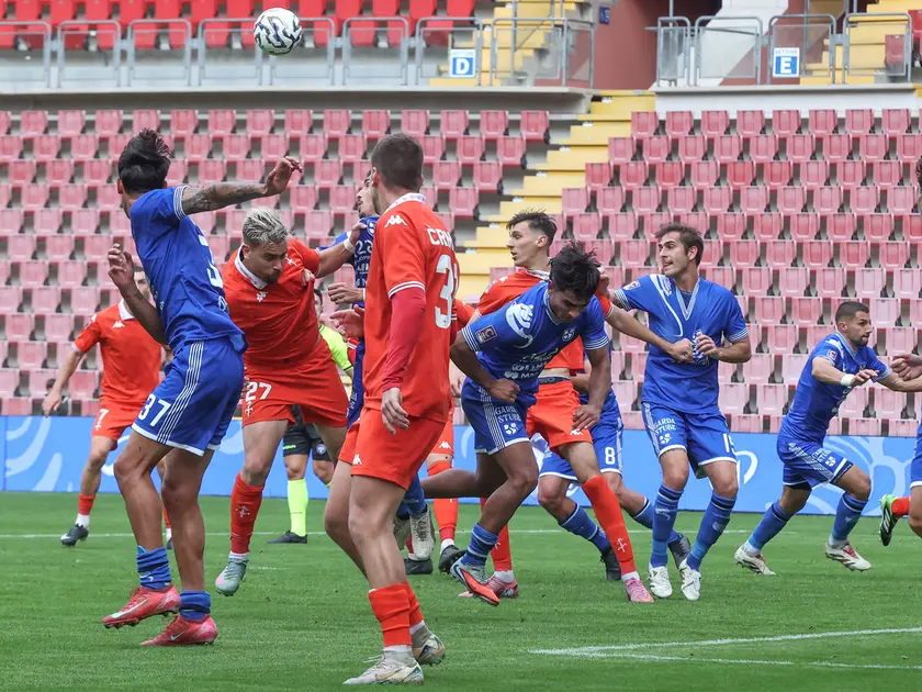 Una fase di gioco di Triestina-Union Brescia (Lasorte)