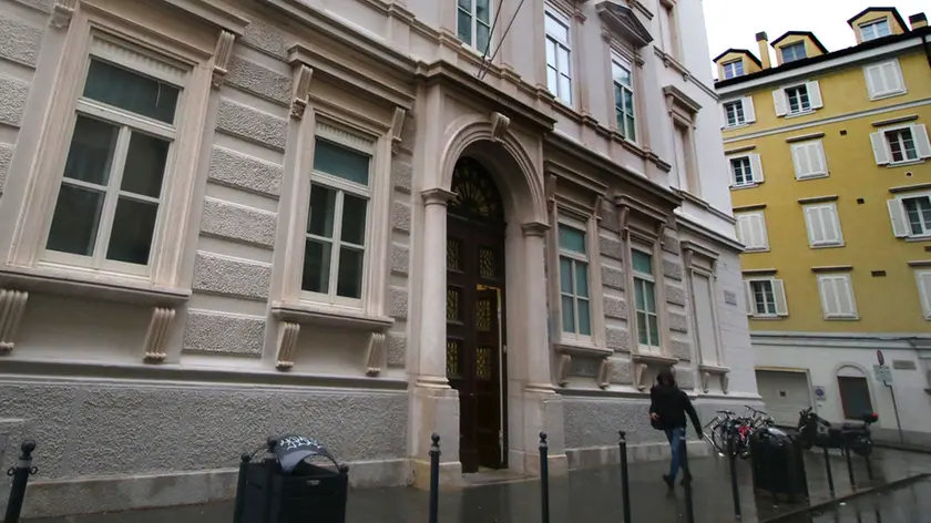La succursale del liceo Carducci-Dante in via Corsi a Trieste (foto archivio Lasorte)