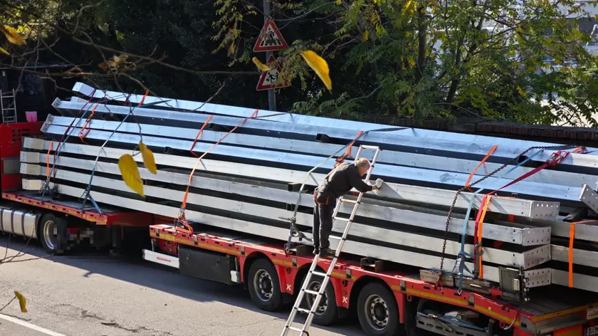 Le operazioni di spostamento venerdì mattina (Lasorte)