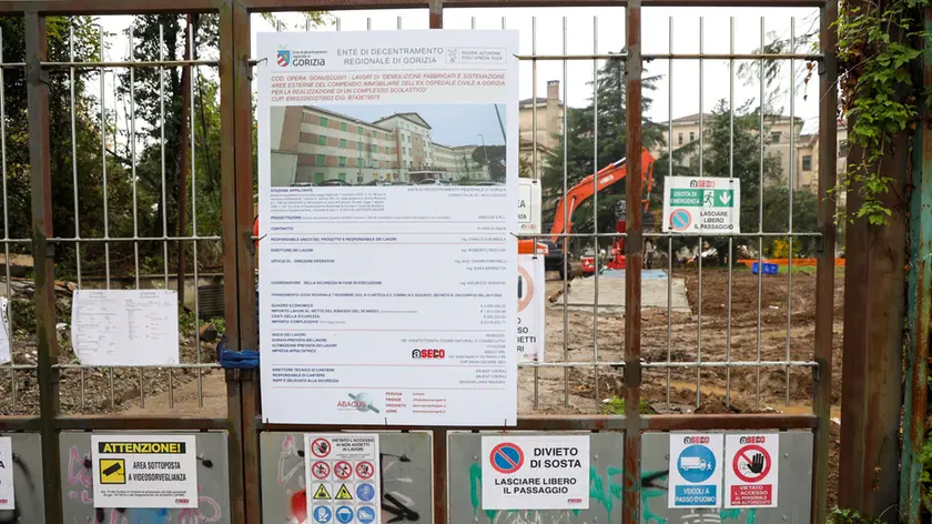 il cantiere per la demolizione dell’ex Ospedale civile