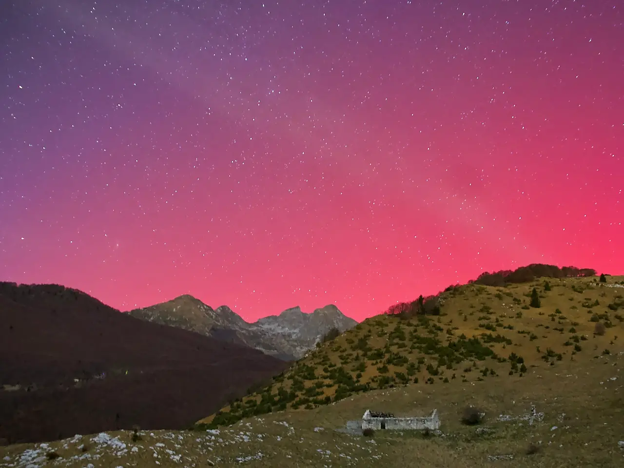 L'aurora boreale a Piancavallo, immortalata da Roby Stradella