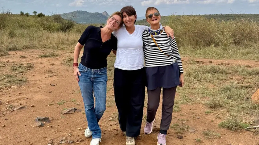 Le volontarie Beatrice Falaschi, Michela Panzeri e Mariarosa Milinco in Kenya
