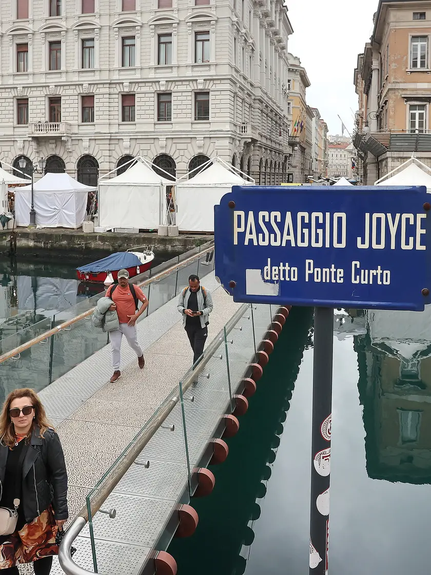 Il passaggio Joyce, più noto come Ponte Curto (Lasorte)