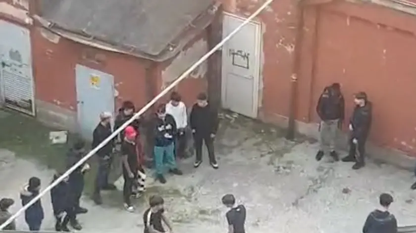 Il pestaggio nel parco di via Giulia