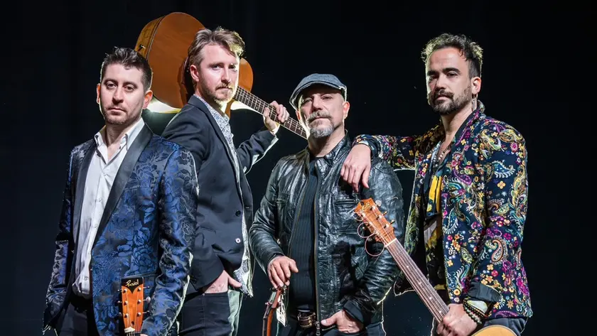 Enrico Maria Milanesi, Matteo Brenci, Andrea Vittori, Emanuele Grafitti: I 40 fingers sul palco con le loro chitarre