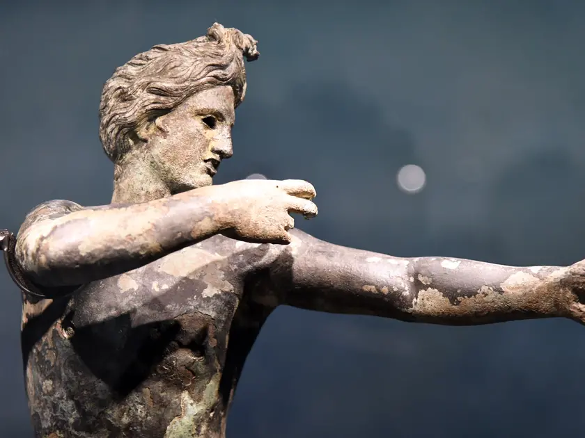 Uno dei bronzi di San Casciano in arrivo ad Aquileia