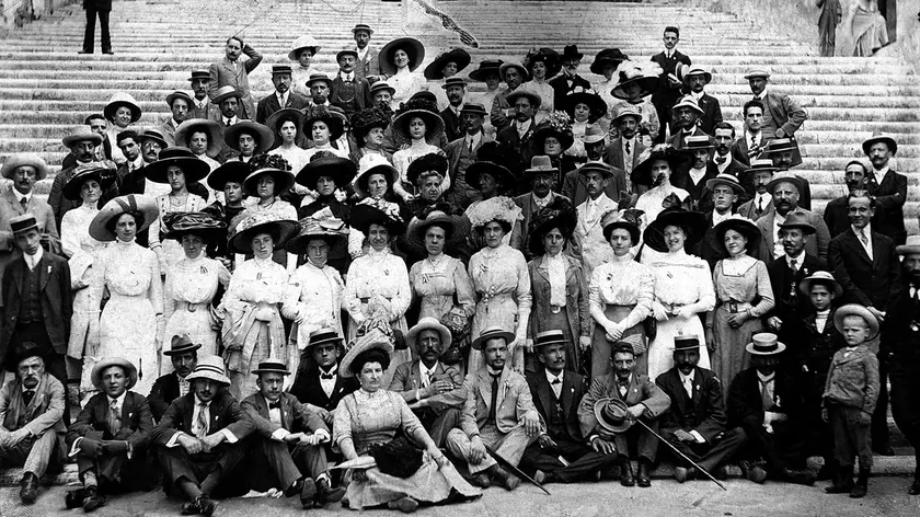 Una foto dell'archivio UpT su un viaggio a Roma dei soci ai primi del secolo