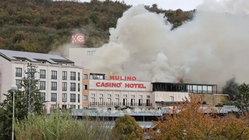 L’incendio dell’albergo-casinò Mulino pubblicate da Primorske Novice