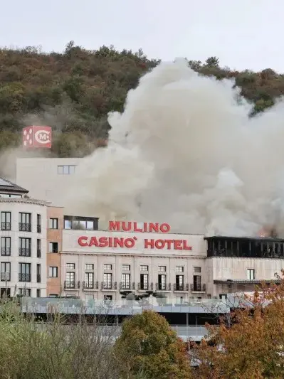 L’incendio dell’albergo-casinò Mulino pubblicate da Primorske Novice
