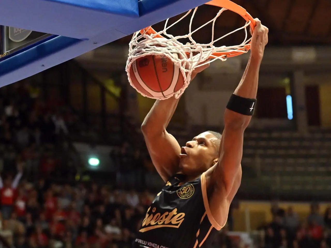 Il primo segmento di stagione si è chiuso in modo trionfale con il successo con l’Olimpia (Foto Bruni). Tra tre giorni riprenderanno gli allenamenti in vista del match di Sassari sabato 6 dicembre