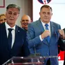 Il neo-presidente Sinisa Karan, a sinistra, e il leader nazionalista Milorad Dodik. Foto Epa/Saljic