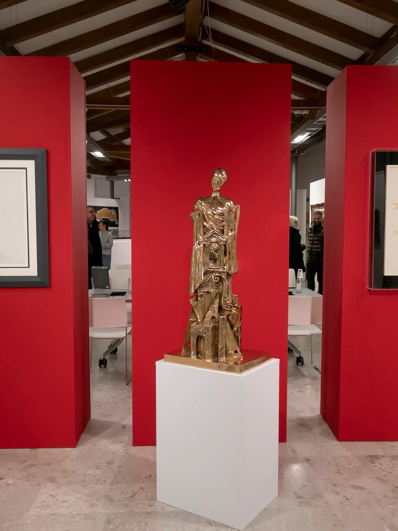 Nella foto di Katia Bonaventura un'anteprima dell’allestimento della mostra su De Chirico