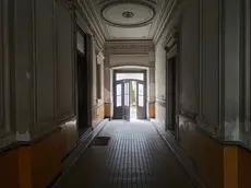 La corte di un palazzo di via Pascoli usata per nascondere la droga