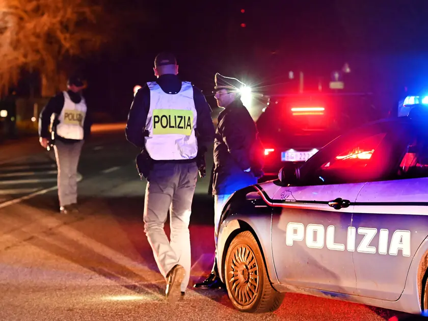 L’indagine è stata eseguita dalla Squadra Mobile, che è risalita ai presunti responsabili grazie alle telecamere