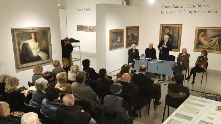 La sala con le opere donate al Comune dai coniugi Luciani negli spazi del museo Revoltella (Lasorte)