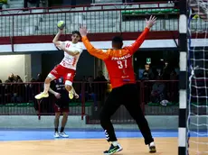 L’ala triestina Davide Parisato al tiro Foto Skalamera