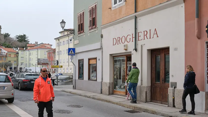 La Drogheria Postogna è uno dei due attuali locali storici di Muggia