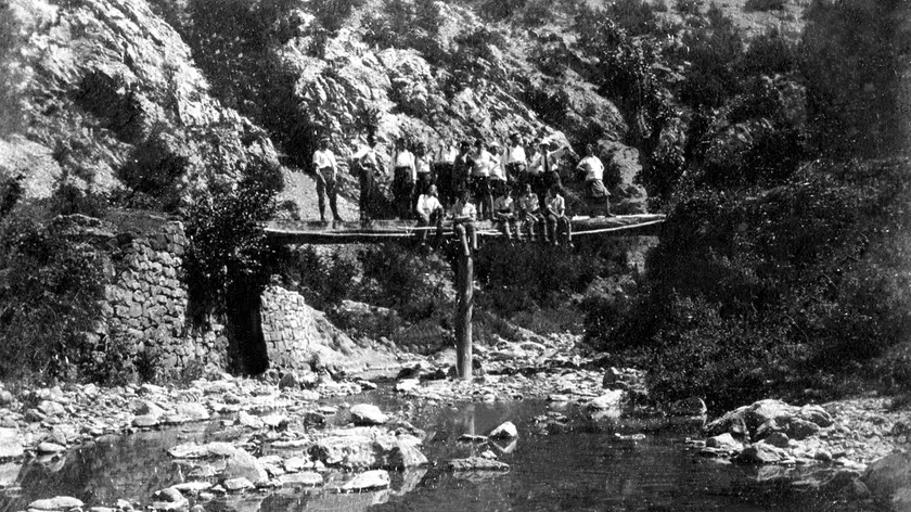Una foto storica dei mulini di San Dorligo della Valle, dalla loro costruzione al loro utilizzo