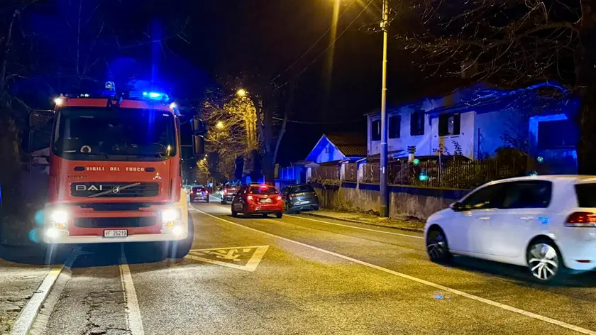 I soccorsi davanti all'abitazione (Silvano)